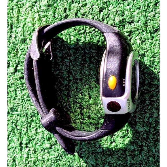 Oregon Scientific IHM80004 Heart Rate/Calorie Counter Quartz Digital Watch EUC - Picture 3 of 4